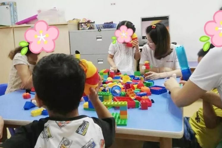 樂高積木治療提升自閉癥兒童交談能力（之一）