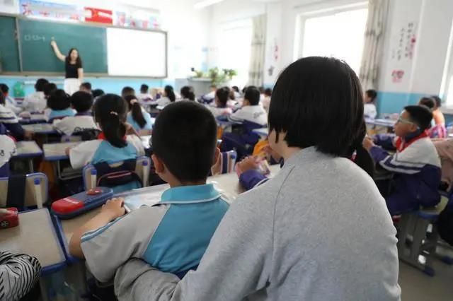 張娜媽媽：給來自星星的孩子做“同桌”|特教人物