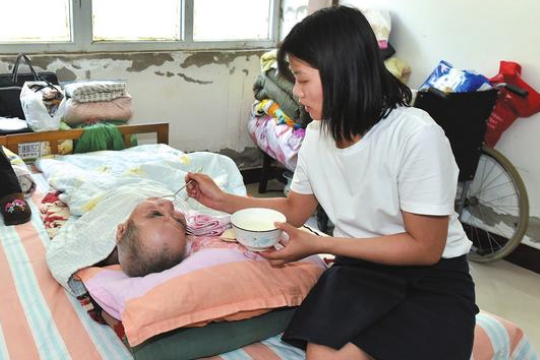 新時(shí)代教師楊會(huì)芳：從勵(lì)志女孩到特教老師的精彩人生