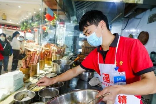 來(lái)自全國(guó)的50多個(gè)自閉癥孩子，誰(shuí)在守護(hù)著他們？