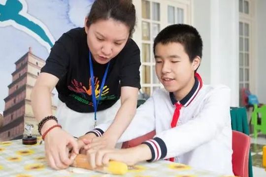 融合教育在小學(xué)低年級(jí)“特殊生”之中的探究