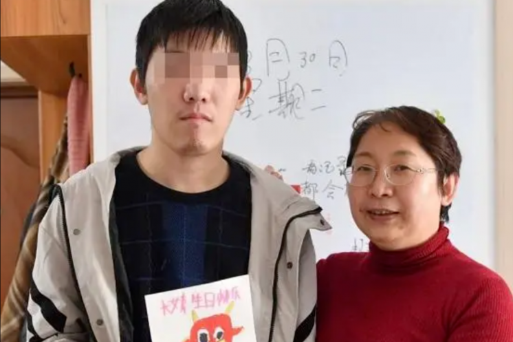作家張雁：全職媽媽與自閉癥兒子一路同行的故事