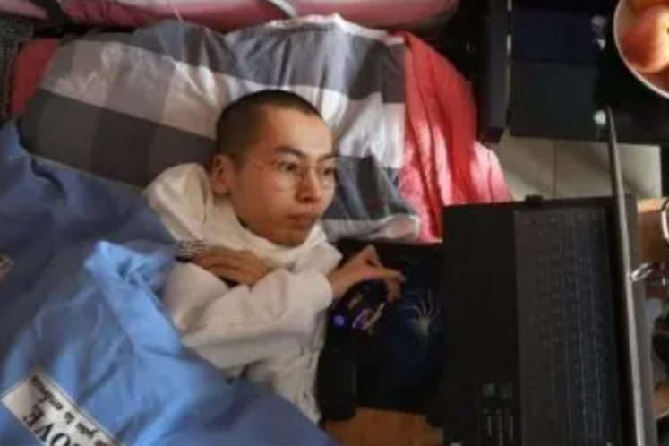 腦癱青年“伏培建”自述創(chuàng)業(yè)人生 ！腳下難行 心中有夢