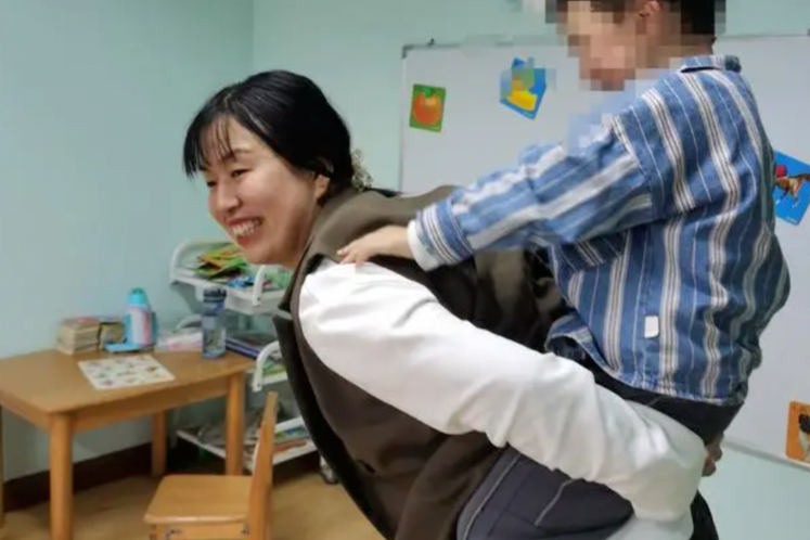 堅守特殊教育16載，她用耐心和愛心呵護“折翼天使”