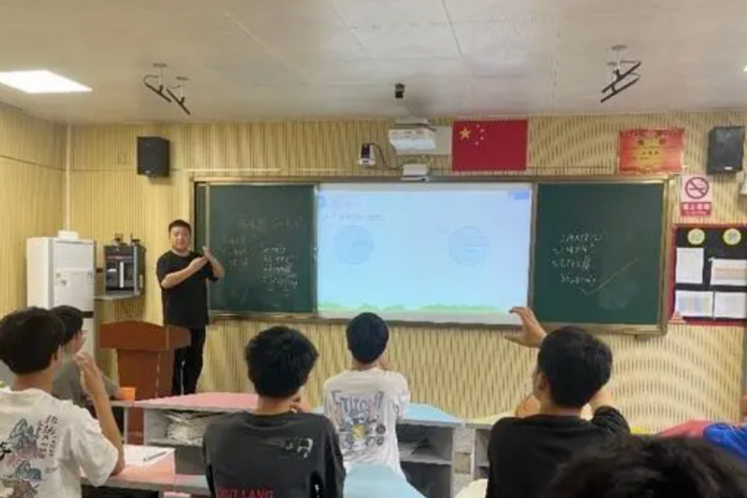 共青團(tuán)員王海洋：特殊教育光有愛心還遠(yuǎn)遠(yuǎn)不夠